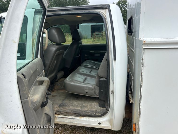 image for item EK8448 2009 Chevrolet Silverado 3500HD  Crew Cab utility bed pickup truck