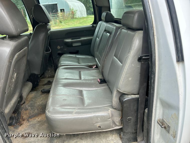 image for item EK8448 2009 Chevrolet Silverado 3500HD  Crew Cab utility bed pickup truck