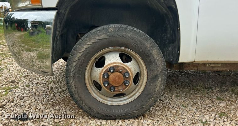 image for item EK8448 2009 Chevrolet Silverado 3500HD  Crew Cab utility bed pickup truck