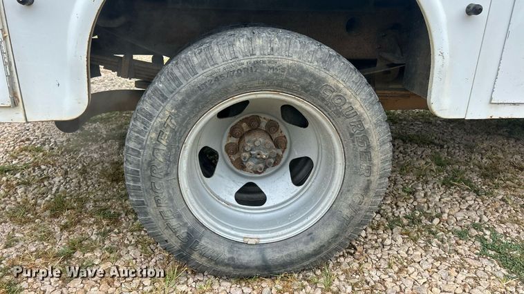 image for item EK8448 2009 Chevrolet Silverado 3500HD  Crew Cab utility bed pickup truck