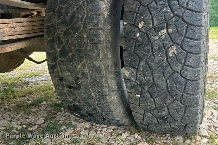 image for item EK8448 2009 Chevrolet Silverado 3500HD  Crew Cab utility bed pickup truck