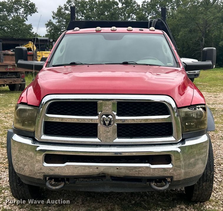 image for item EK8449 2017 Dodge Ram 5500 Crew Cab flatbed truck