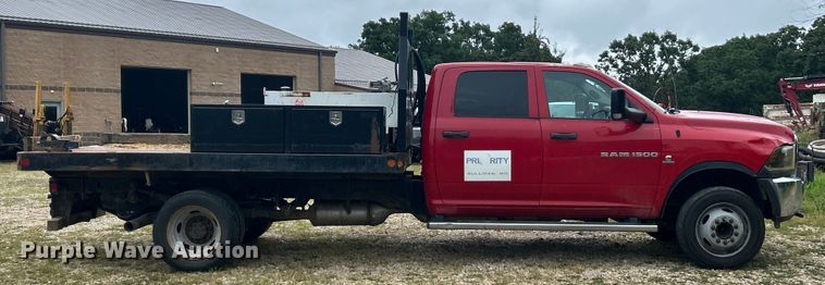 image for item EK8449 2017 Dodge Ram 5500 Crew Cab flatbed truck