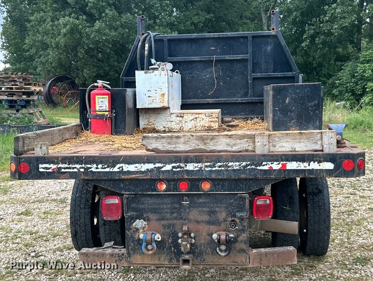 image for item EK8449 2017 Dodge Ram 5500 Crew Cab flatbed truck