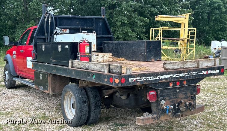 image for item EK8449 2017 Dodge Ram 5500 Crew Cab flatbed truck