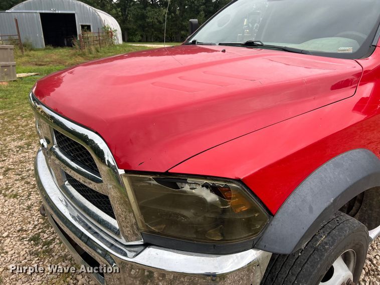 image for item EK8449 2017 Dodge Ram 5500 Crew Cab flatbed truck