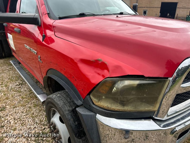 image for item EK8449 2017 Dodge Ram 5500 Crew Cab flatbed truck