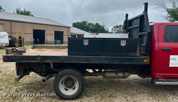 image for item EK8449 2017 Dodge Ram 5500 Crew Cab flatbed truck