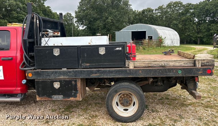 image for item EK8449 2017 Dodge Ram 5500 Crew Cab flatbed truck