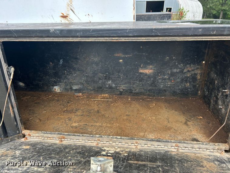 image for item EK8449 2017 Dodge Ram 5500 Crew Cab flatbed truck