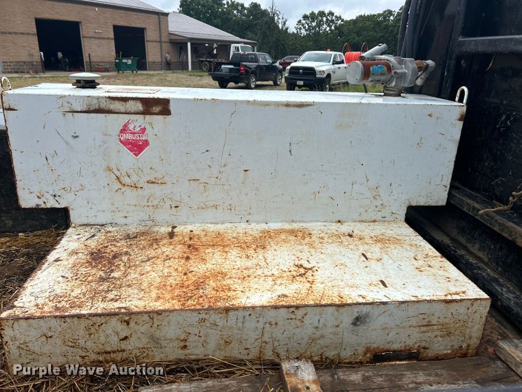 image for item EK8449 2017 Dodge Ram 5500 Crew Cab flatbed truck