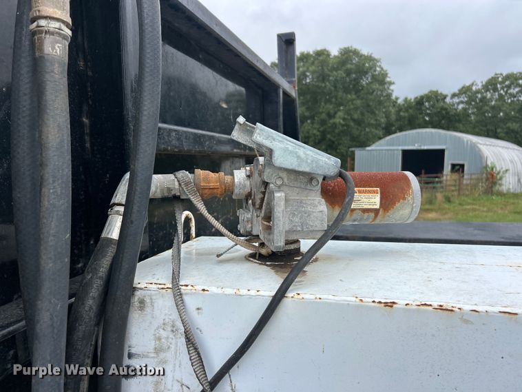 image for item EK8449 2017 Dodge Ram 5500 Crew Cab flatbed truck