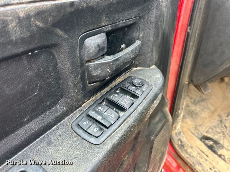 image for item EK8449 2017 Dodge Ram 5500 Crew Cab flatbed truck