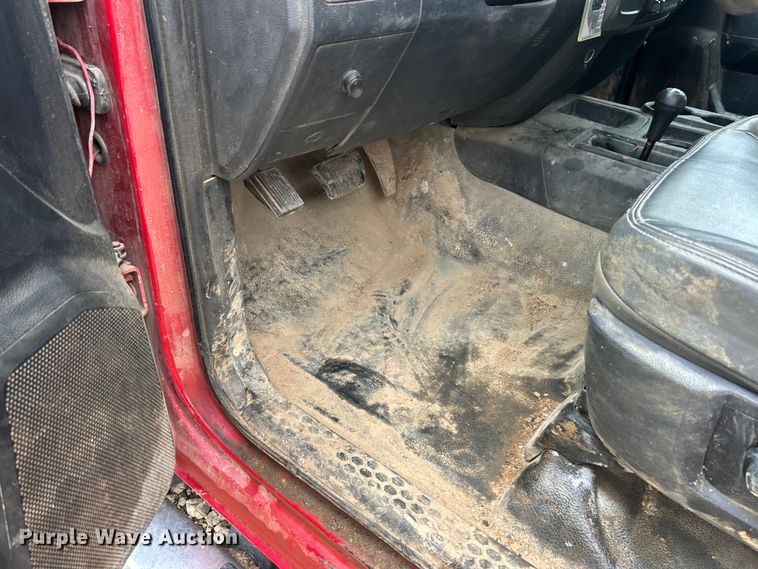 image for item EK8449 2017 Dodge Ram 5500 Crew Cab flatbed truck