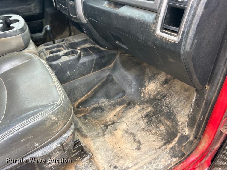 image for item EK8449 2017 Dodge Ram 5500 Crew Cab flatbed truck