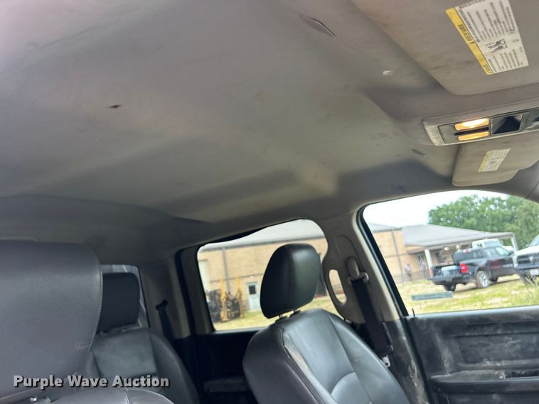 image for item EK8449 2017 Dodge Ram 5500 Crew Cab flatbed truck