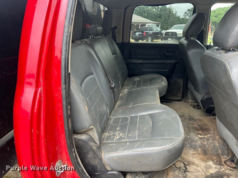 image for item EK8449 2017 Dodge Ram 5500 Crew Cab flatbed truck