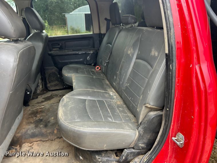 image for item EK8449 2017 Dodge Ram 5500 Crew Cab flatbed truck