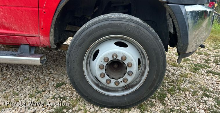 image for item EK8449 2017 Dodge Ram 5500 Crew Cab flatbed truck