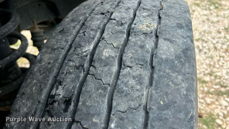 image for item EK8449 2017 Dodge Ram 5500 Crew Cab flatbed truck