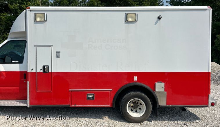 image for item EK8453 2007 Ford E450 Super Duty emergency response vehicle