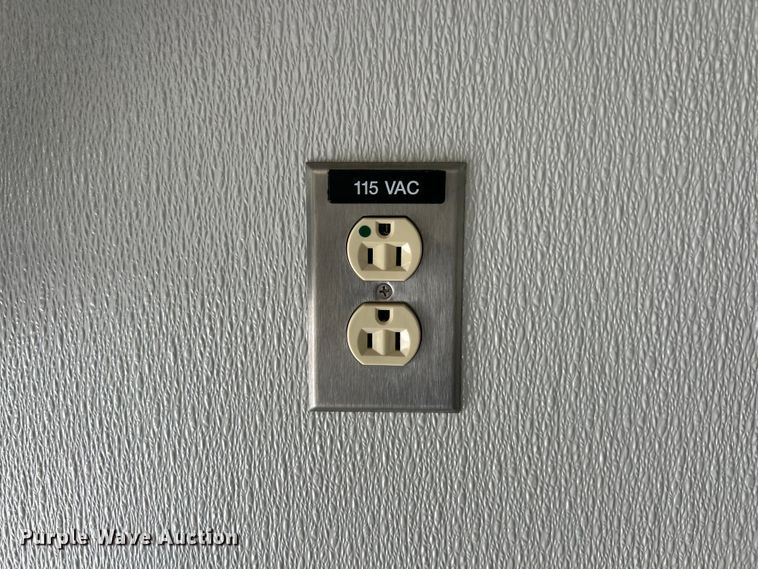 image for item EK8453 2007 Ford E450 Super Duty emergency response vehicle