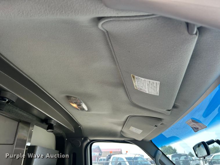 image for item EK8453 2007 Ford E450 Super Duty emergency response vehicle