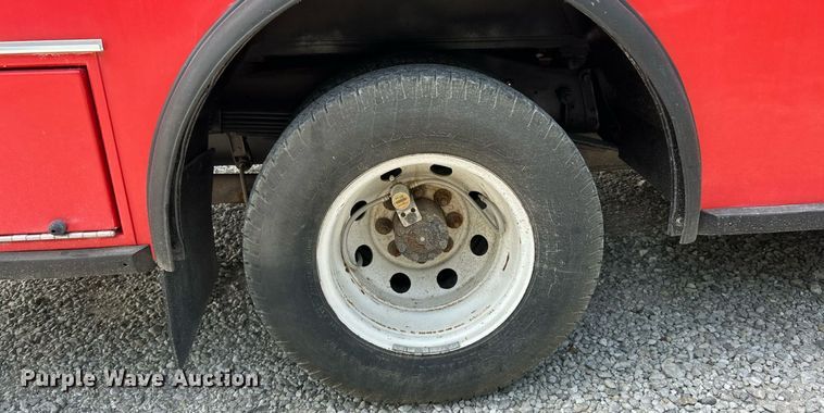 image for item EK8453 2007 Ford E450 Super Duty emergency response vehicle