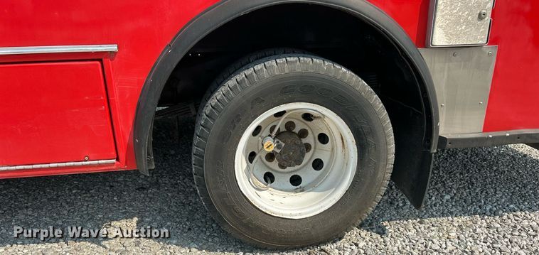 image for item EK8453 2007 Ford E450 Super Duty emergency response vehicle