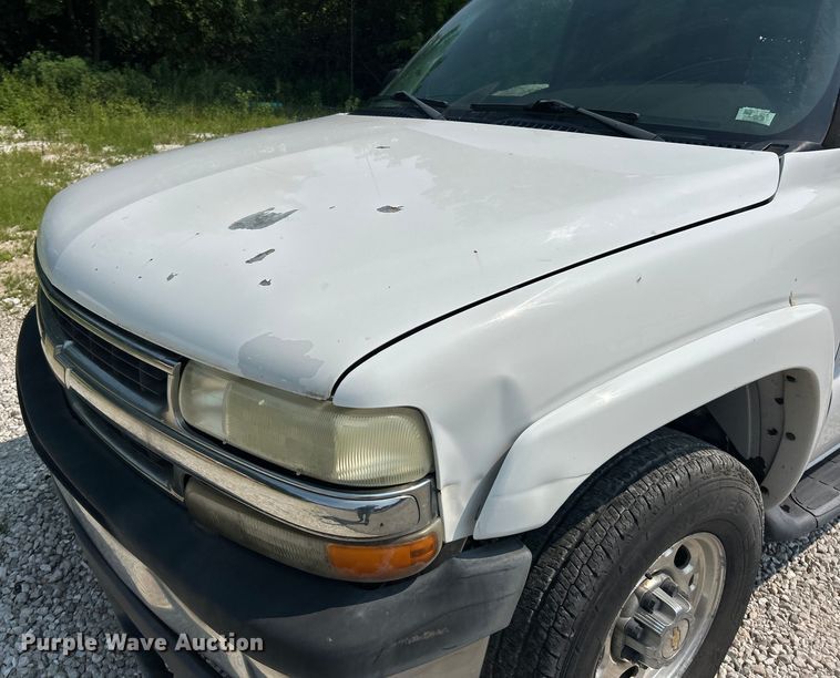 image for item EK8454 2005 Chevrolet Suburban 2500 SUV