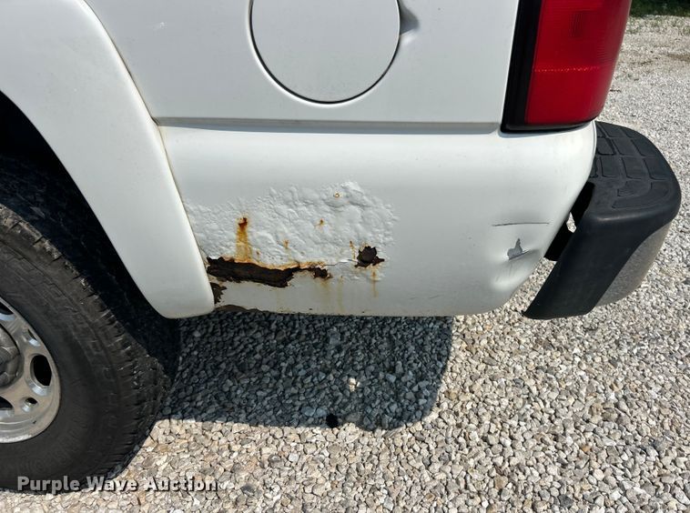 image for item EK8454 2005 Chevrolet Suburban 2500 SUV