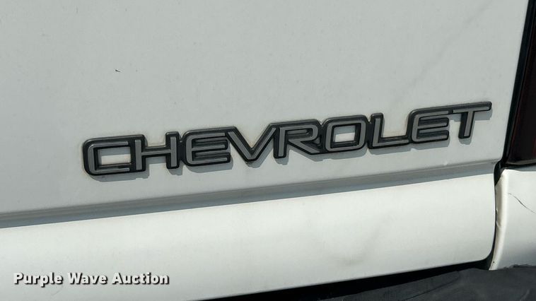 image for item EK8454 2005 Chevrolet Suburban 2500 SUV