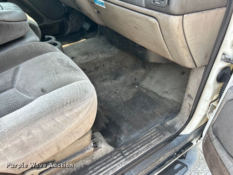 image for item EK8454 2005 Chevrolet Suburban 2500 SUV