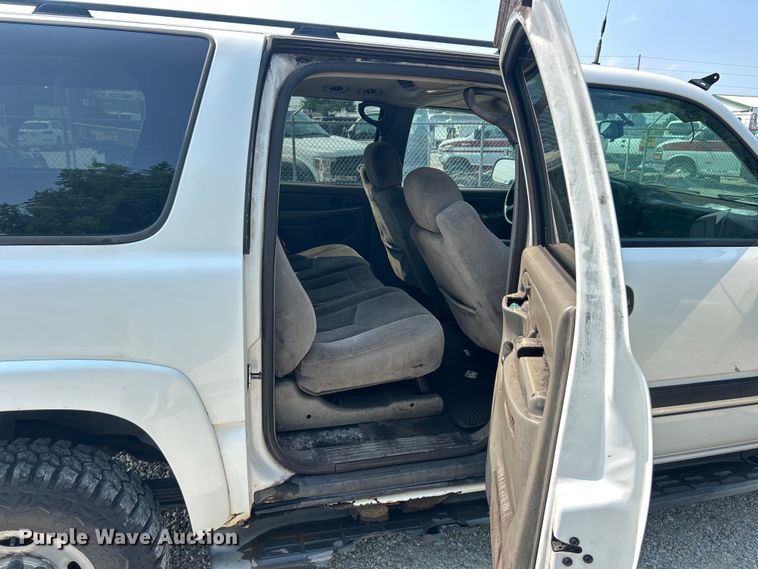 image for item EK8454 2005 Chevrolet Suburban 2500 SUV
