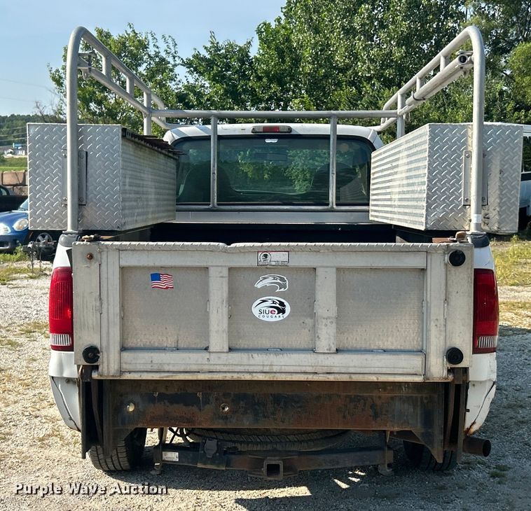 image for item EK8491 2007 Ford F250 Super Duty XL pickup truck