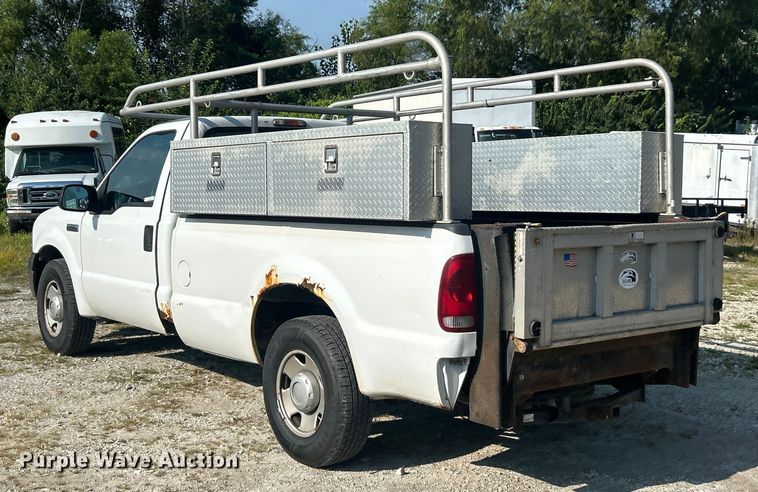 image for item EK8491 2007 Ford F250 Super Duty XL pickup truck