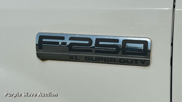 image for item EK8491 2007 Ford F250 Super Duty XL pickup truck