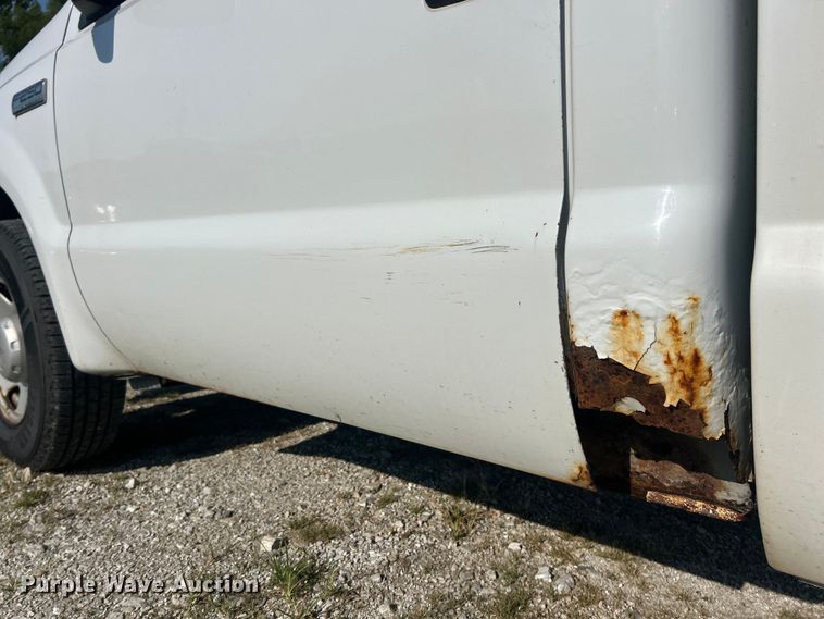 image for item EK8491 2007 Ford F250 Super Duty XL pickup truck