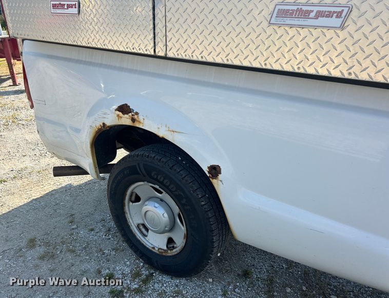 image for item EK8491 2007 Ford F250 Super Duty XL pickup truck