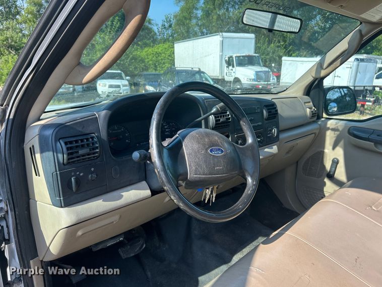 image for item EK8491 2007 Ford F250 Super Duty XL pickup truck