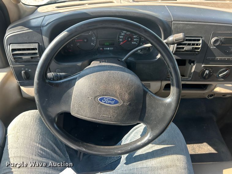 image for item EK8491 2007 Ford F250 Super Duty XL pickup truck