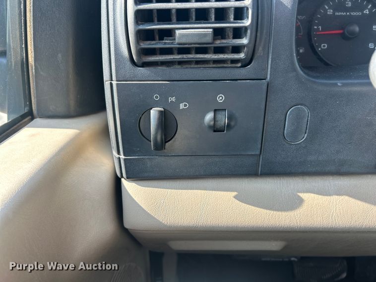 image for item EK8491 2007 Ford F250 Super Duty XL pickup truck