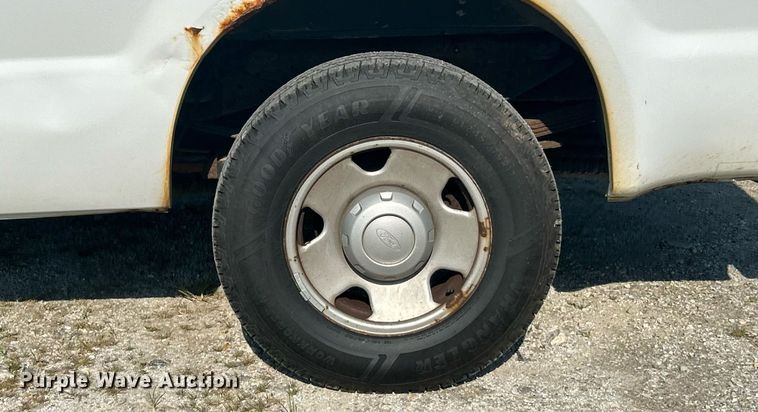 image for item EK8491 2007 Ford F250 Super Duty XL pickup truck