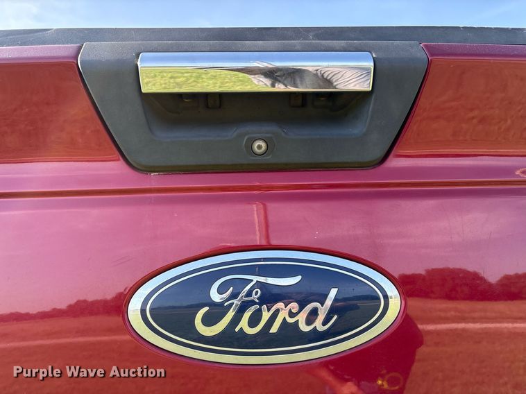 image for item EL2132 2015 Ford F150 SuperCrew pickup truck