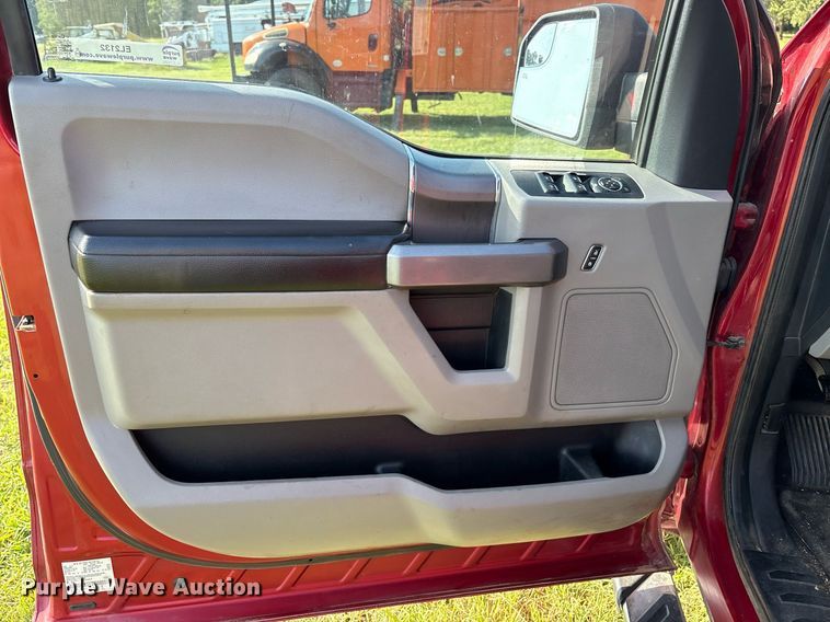 image for item EL2132 2015 Ford F150 SuperCrew pickup truck