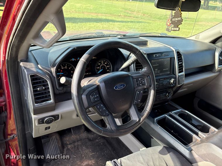 image for item EL2132 2015 Ford F150 SuperCrew pickup truck