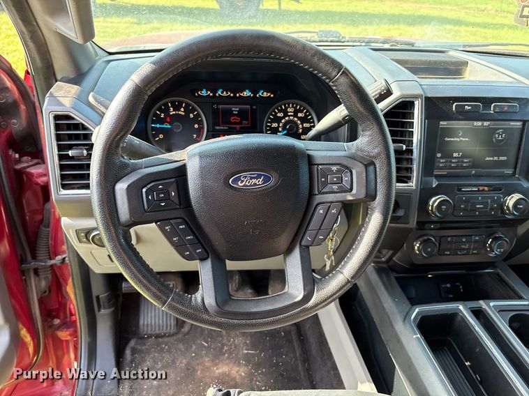 image for item EL2132 2015 Ford F150 SuperCrew pickup truck