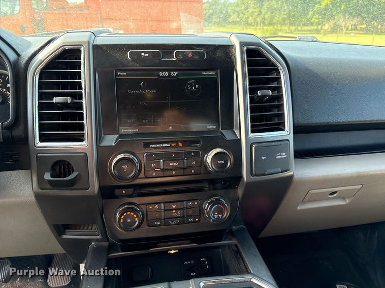 image for item EL2132 2015 Ford F150 SuperCrew pickup truck