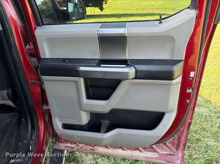 image for item EL2132 2015 Ford F150 SuperCrew pickup truck