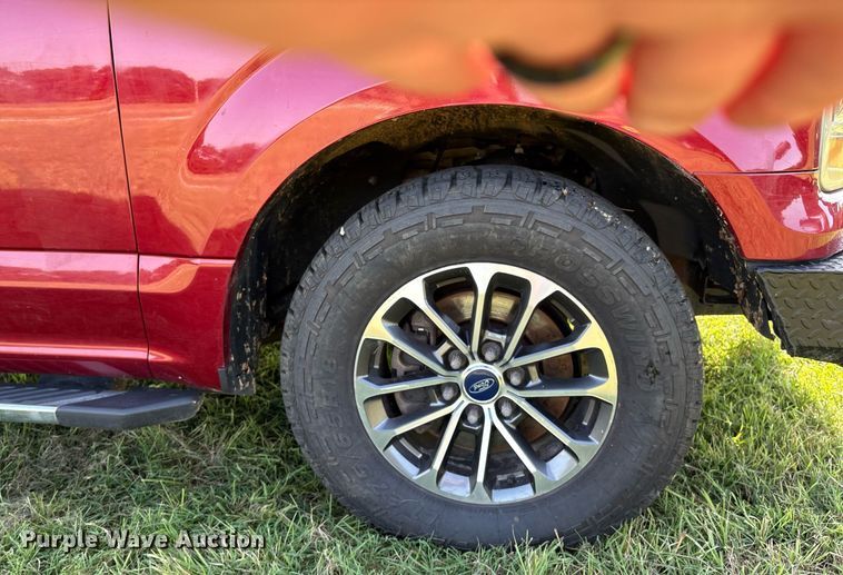 image for item EL2132 2015 Ford F150 SuperCrew pickup truck